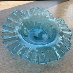 ガラス　皿　ブルー