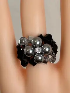 フラワーデザイン　スワロフスキー　パール　ビーズ　リング