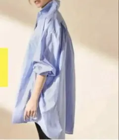 UNIQLOのブルーストライプデザインの長袖ロングシャツS