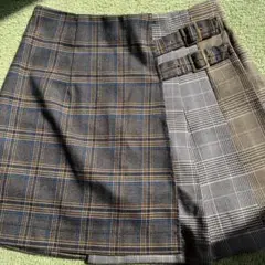 チェック柄ミニスカート サイドバックル付き