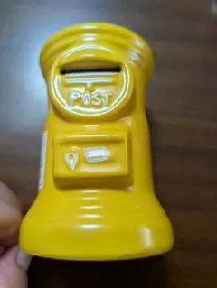 郵便ポスト型イエロー貯金箱