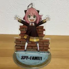 スパイファミリー　アーニャ　アクリルスタンド　ボールチェーン付き