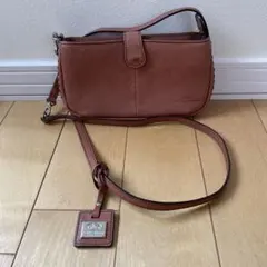 PELLE BORSA ペレボルサ　レザーお財布ショルダーのサムネイル