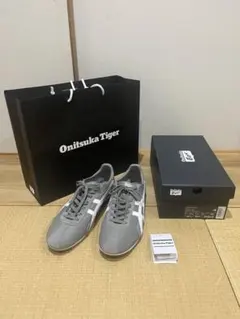 【着用１回のみ】Onitsuka Tiger オニツカタイガー29.0cm