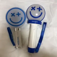 DXTEEN ペンライト 2種セット おまけ◎ ⚠️箱に破れあり 缶バッジ付き DXTEEN ペンライト 2種セット おまけ◎ ⚠️箱に破れあり 缶バッジ付き