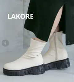 ☆新品☆LAKORE☆ ホワイト 厚底ブーツ