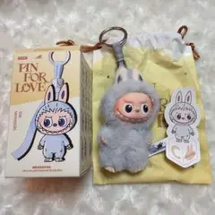 ラブブ　the monsters pin for love イニシャル　C