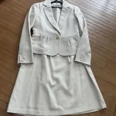 スーツ　セレモニースーツ　入学式　入園式　エニシス　L ママスーツ　アイボリー