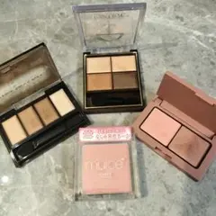 ブラウン系アイシャドウパレットとチークセット