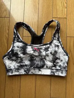 【中古品】PUMA スポーツブラ モノトーン 総柄　サイズSのサムネイル