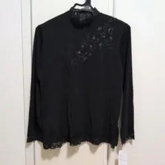 レディース　長袖トップス　花柄刺繍