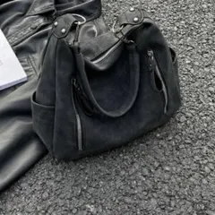スエード ブラック ハンドバッグ