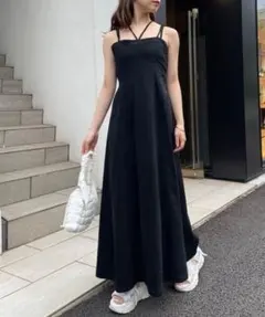 ANDREA&Co. バックカット ノースリーブワンピ ブラック - メルカリ