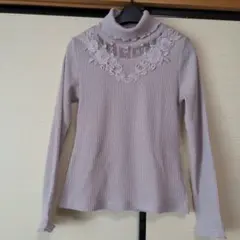 レース装飾付きタートルネックセーター