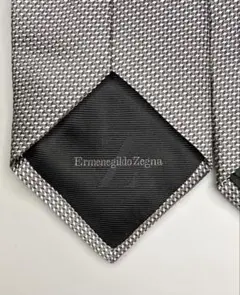 エルメネジルド・ゼニア ネクタイ シルク100% 幾何学柄 シルバー 9.5cm