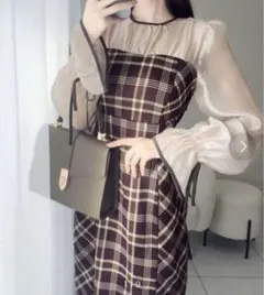 【mily bilet】シャイニーシアードッキングIラインチェック長袖ワンピース