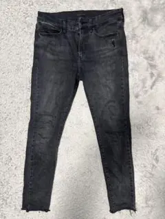 ユニクロ　ブラック スキニーデニム 28インチ