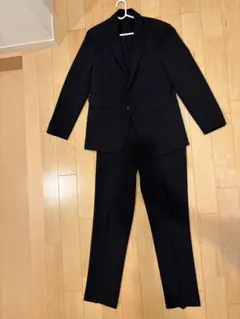 ユニクロ スーツ セットアップ 感動ジャケット 感動パンツ ネイビー
