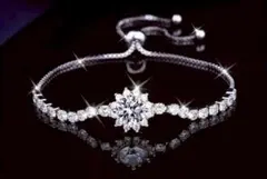 ☆新品☆2カラットのセンター。ひまわりモチーフの スライド式ブレスレット