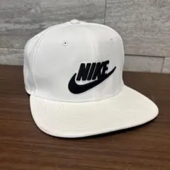NIKE ホワイトキャップ ロゴ入り　グリーン　メンズ　レディース