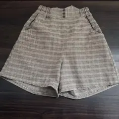 美品　ショートパンツ　チェック柄　女の子　130cm