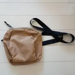 FREDRIK PACKERS ボディバッグ ベージュ