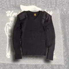 ブラック ニット