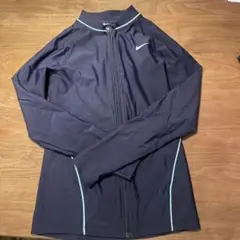 NIKEラッシュガード150