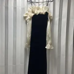 HOLIDAY&HOLIDAY オフショルダーフリルベロアワンピース