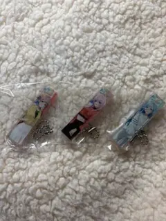 プロセカ　キーホルダー　まとめ売り　おまけ付き　巡音ルカ　望月穂波　日野森雫