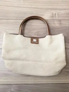 ベージュ ハンドバッグ