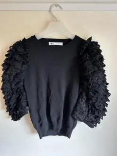 ZARA ブラック フリルスリーブ ニット M