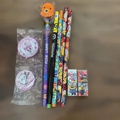 エスターバニー、ちいかわ　くら寿司　缶バッジ　リボンバニー　ピンク　ミニオン文具