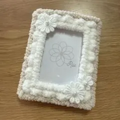 もこもこトレカケース ベージュ×ホワイト フラワー 硬質カードケース付き