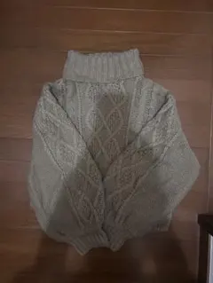 【who's who Chico】カーキ ケーブル編み タートルネックニット