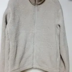ベージュ フリースジャケット