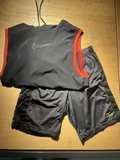 Nike フード付きタンクトップ・MIZUNOハーフパンツ　2点セット