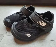 New balance ベビーサンダル ブラック 12cm