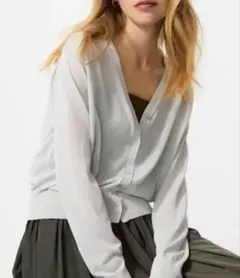 UNIQLO ライトVネックカーディガン ライトグレー