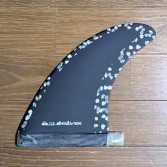 新品Quiksilver シングルフィン７インチ ブラック　フラワーデザイン 新品Quiksilver シングルフィン7インチ ブラック フラワー