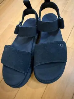 新品未使用！25cm！UGG ブラック サンダル スエード