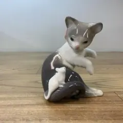 美品　LLADRO リヤドロ ネコとネズミ 陶器人形 フィギュリン インテリア LLADRO リヤドロ 驚いた仔猫ちゃん ネコ ネズミ 置物 01005236