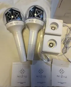 にゃんぺーさま専用　NiziU ペンライト　2本 NiziU ペンライト 2本セット 動作確認済 即日発送可 LIGHTSTICK