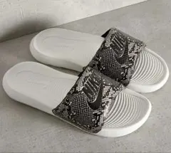 Item thumbnail for item 1ab94418-45e1-4227-bd92-7537f74c52dd