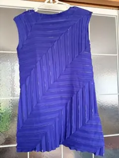 me ISSEY MIYAKE プリーツ加工 ノースリーブ トップスのサムネイル