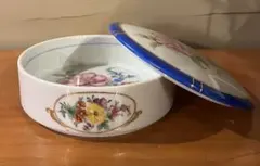 Item thumbnail for item 72f9f91d-f33c-4c7f-bd81-1b670b69623a