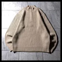 ベージュ ニット