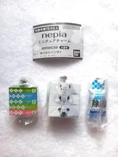 BANDAI ネピア　nepia ミニチュアアーム 3個セット　ガチャガチャ