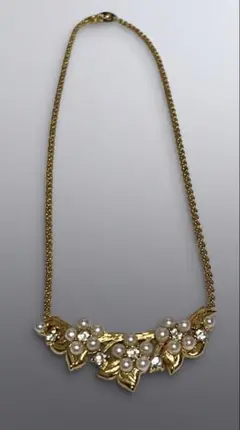 ヴィンテージ ニナリッチ パールネックレス ゴールド調装飾 ドロップチャーム ヴィンテージ ニナリッチ パールネックレス ゴールド調装飾 ドロップ