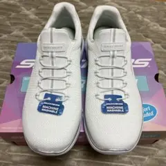 新品、未使用　スケッチャーズ　メモリーフォーム　ワイドフィットのスニーカー